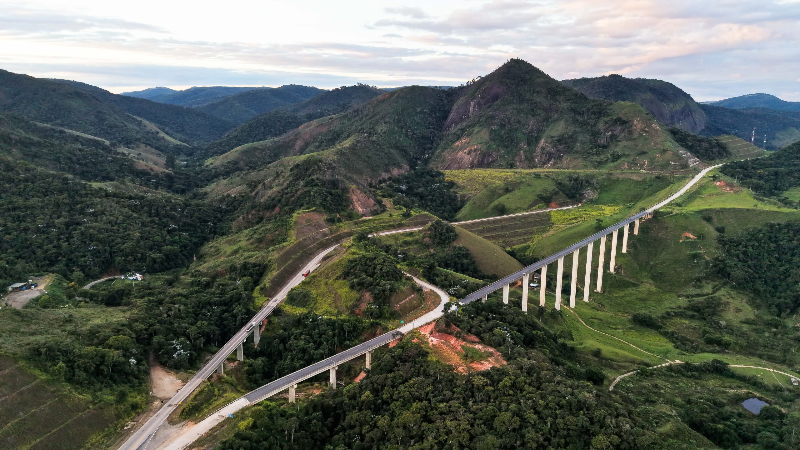 Operação Semana Santa na Nova 381 registra mais de 250 mil veículos
